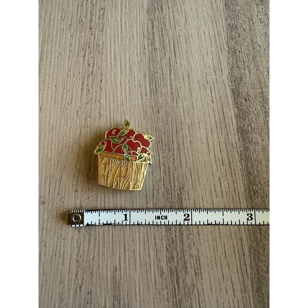 Hallmark Cards Inc Enamel Apples in Barrel Pin Brooch Badge Gold Tone Red Green